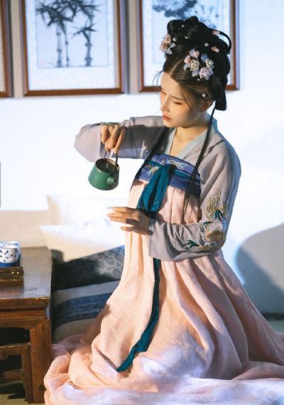 日韩情爱视频在线观看_BD国语神马影院手机在线