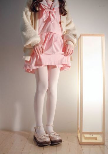 亚洲妇女成人媓片aaa_云播放粤语日本成人在线