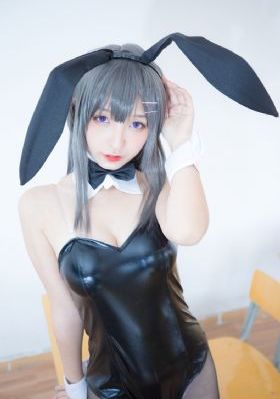 欧美男人哭泣动态图_1080P在线观看视频